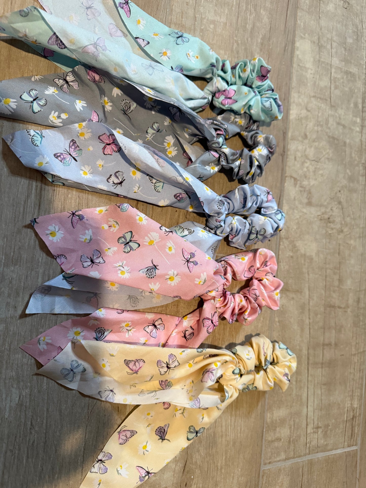 Butterfly Scrunchies w/ Tie