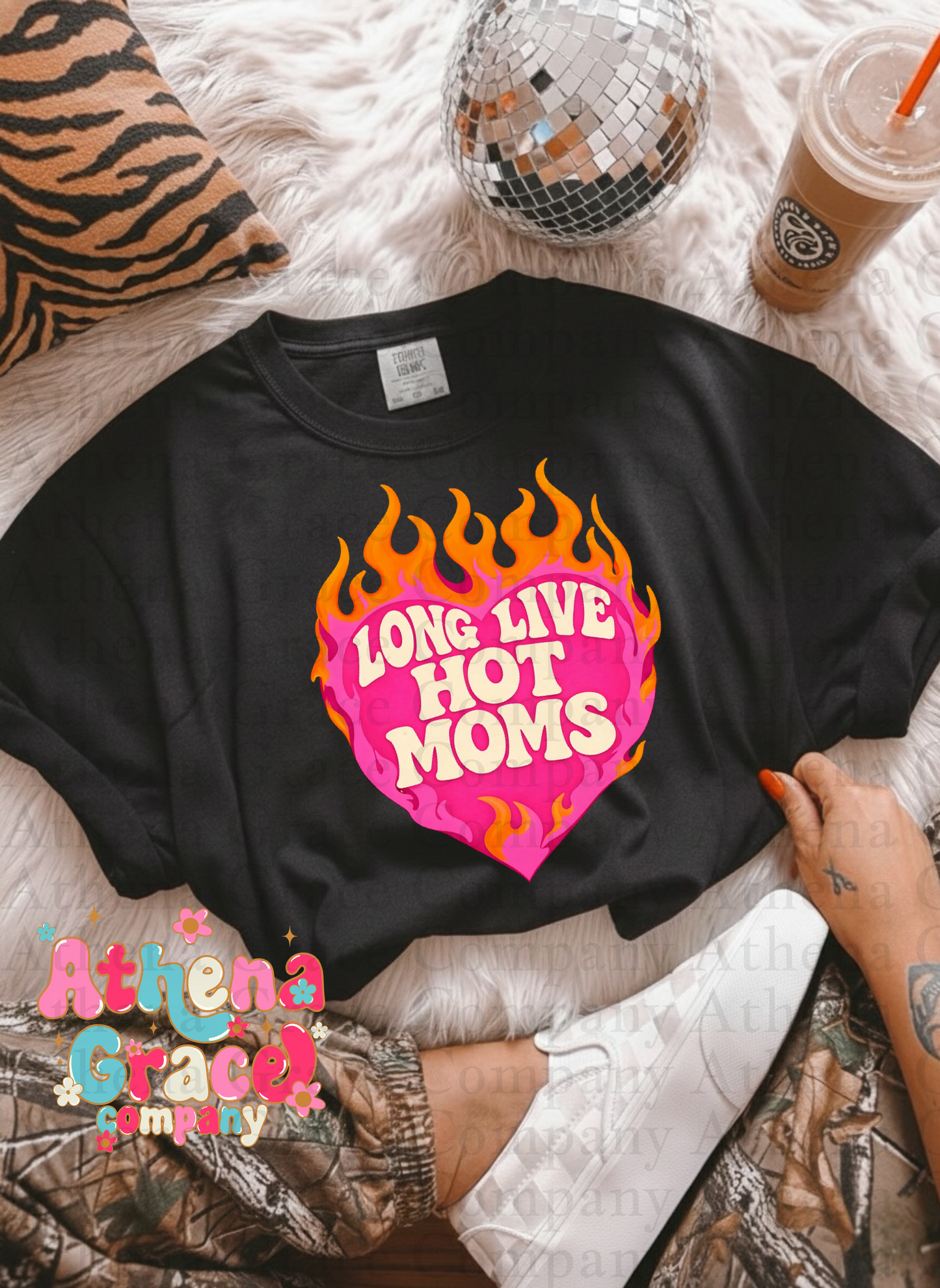 Long Live Hot Moms