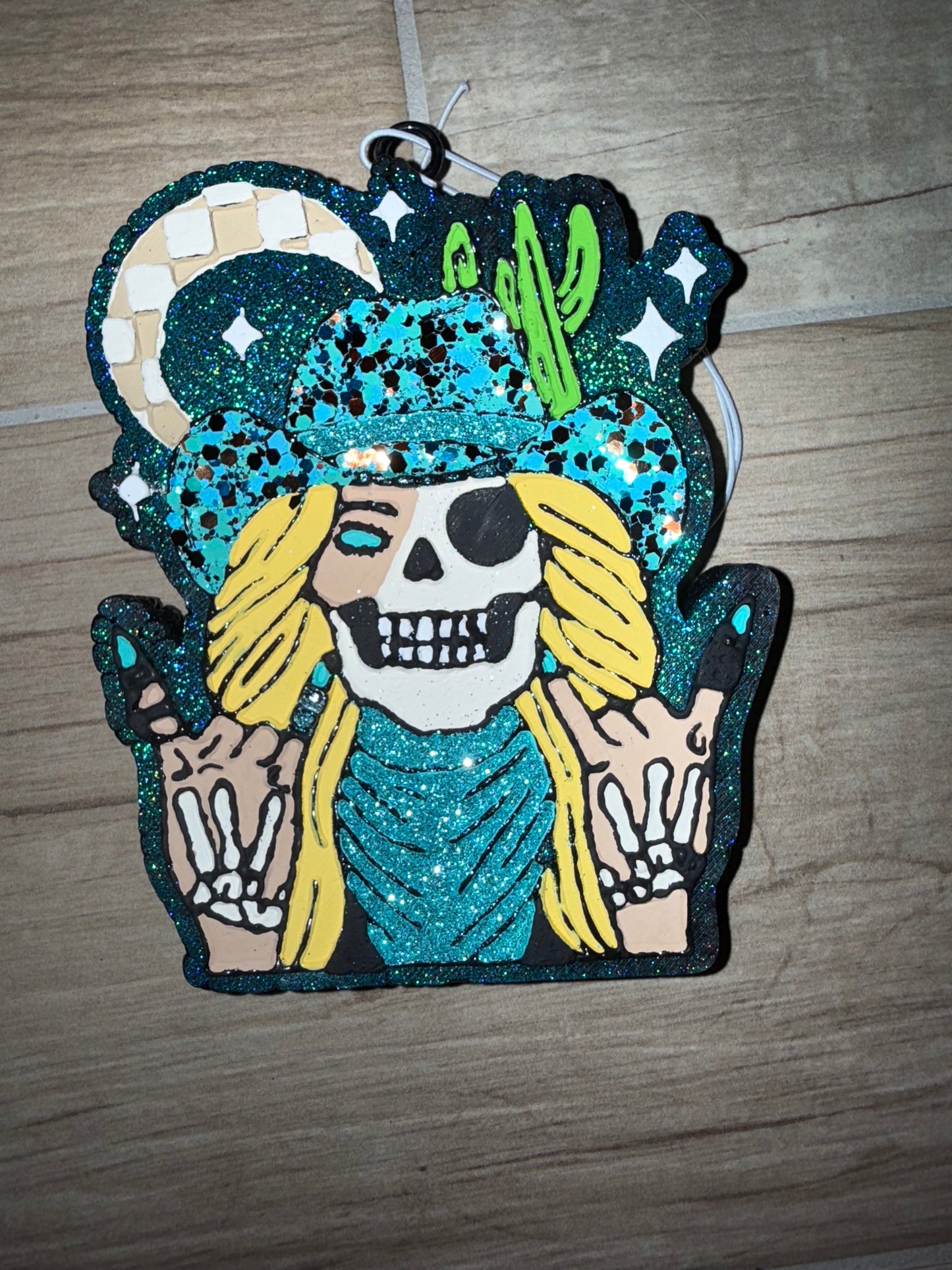 Women Skull Freshie