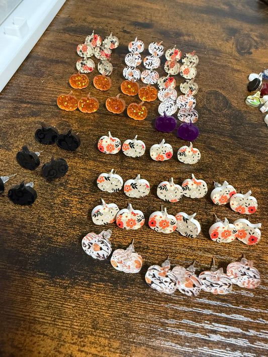 Pumpkin studs