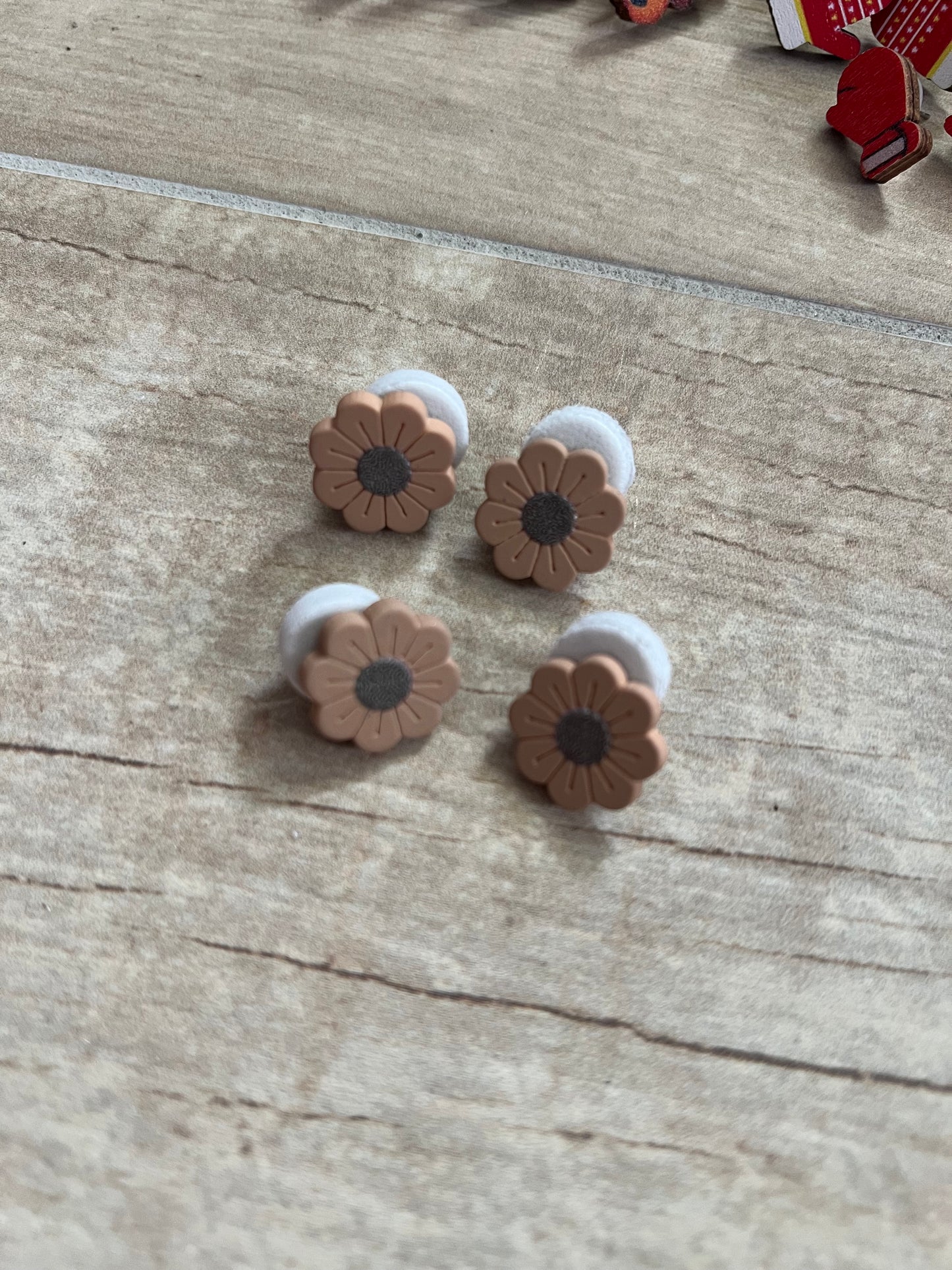 Brown Flower Studs